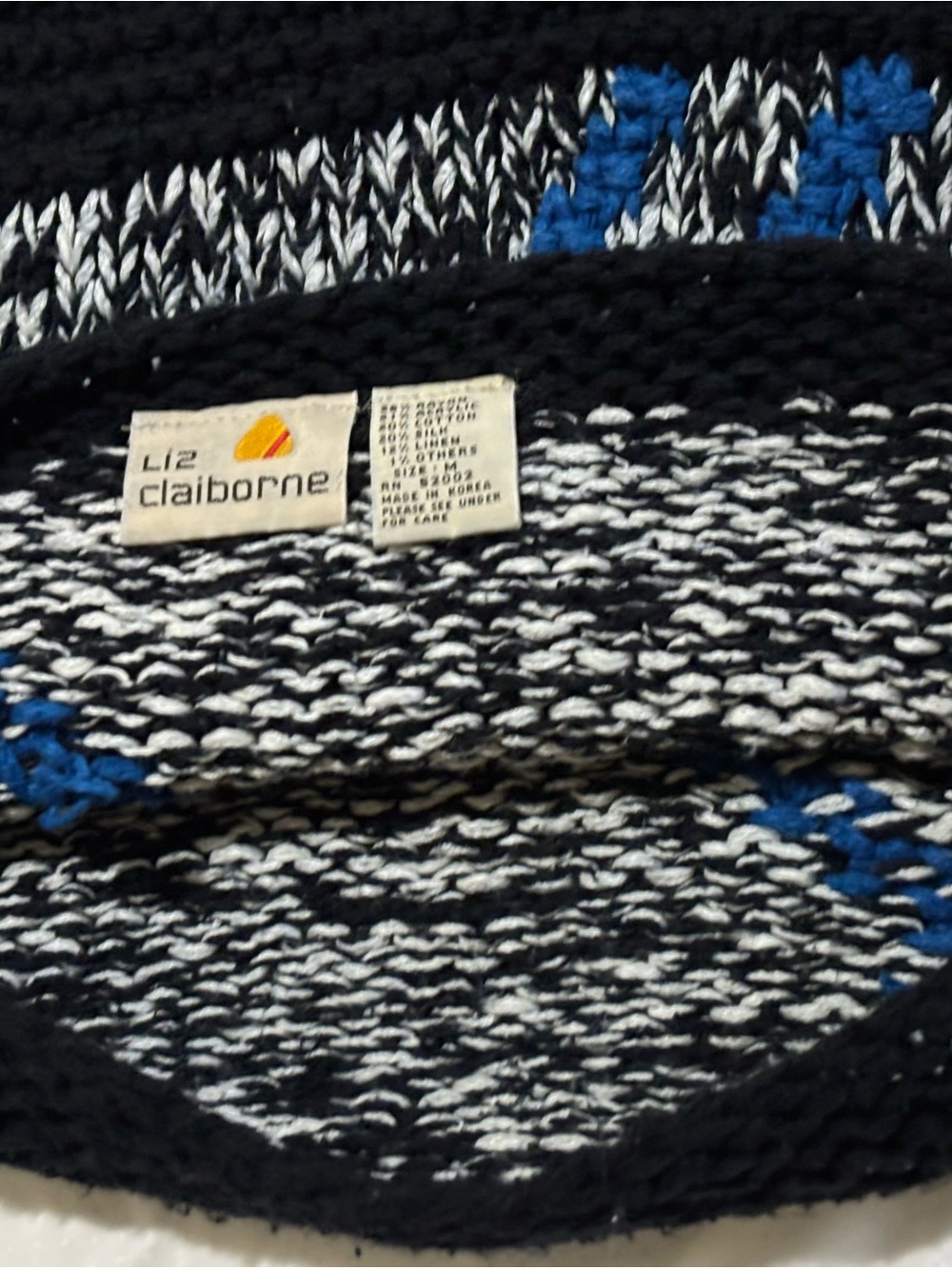 Liz Claiborne Vintage Black & White Marled Women’s Sweater with Color Accent - Picture 4 of 9